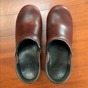 Dansko Clogs 37